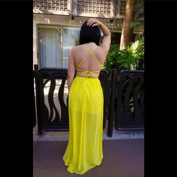 💛SALE💖Maxi Dress With Cut Out Waist💖💛 - Picture 3 of 5
